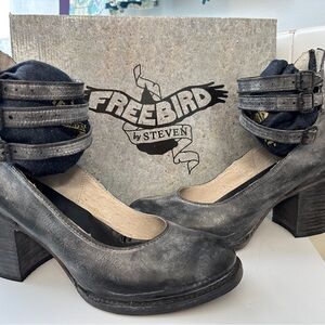 Freebird by Steven Women's Distressed Heels Size 10